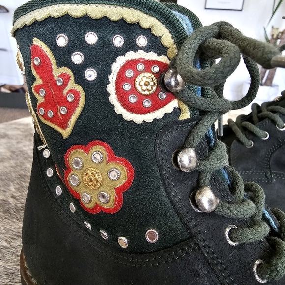 Mariagrazia Ripari Vintage Suede Embroidered Floral Studded Lace Up Boots - Picture 4 of 12